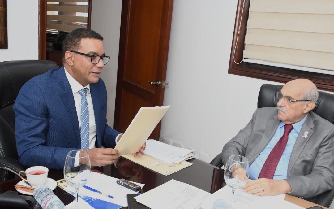 Comisión de Cultura analiza resolución que reconoce Escuela Nacional de Locución “Profesor Otto Rivera” 6 WhatsApp Image 2025 10 21 at 5.04.53 PM