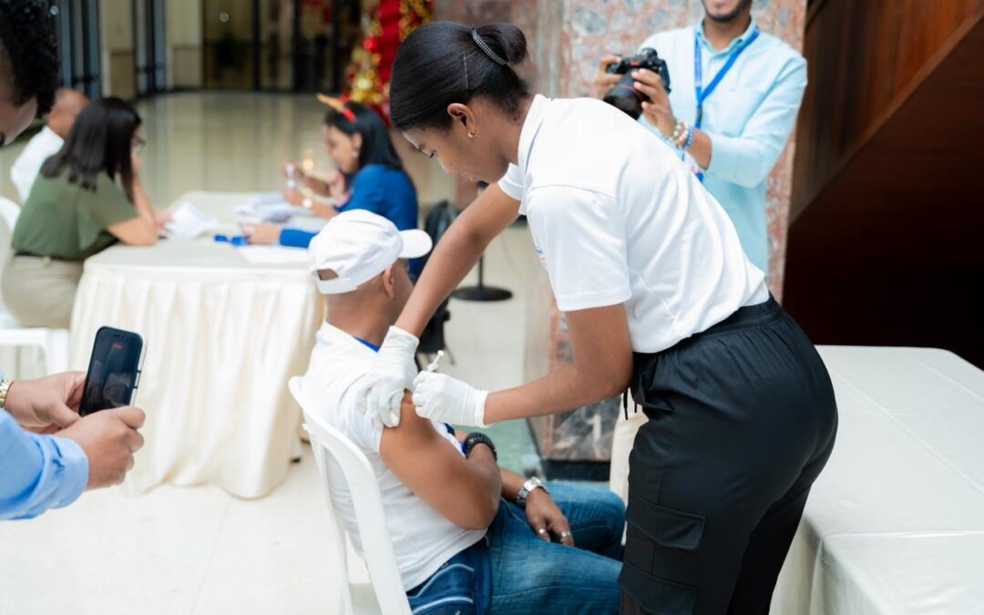 Senado realiza tercera jornada de vacunación para colaboradores y familiares