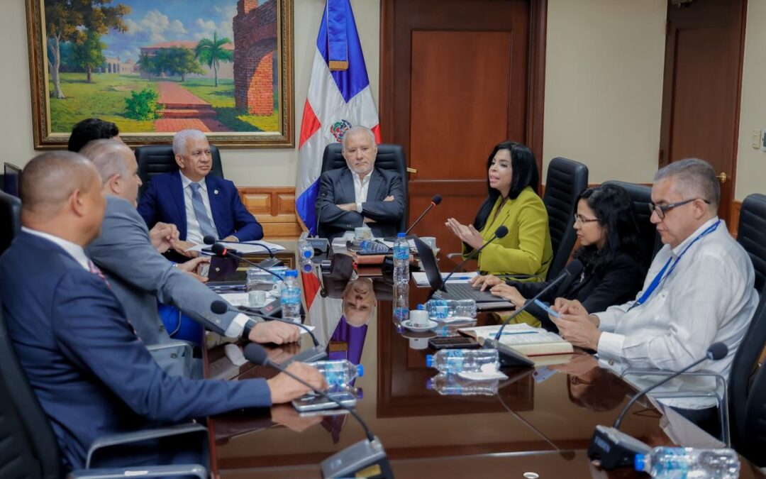 Comisión de Justicia escucha a Ética Gubernamental y al Ministerio Público sobre proyectos clave de transparencia y protección a víctimas