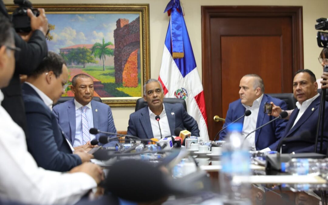 Comisión de Asuntos Energéticos escucha representantes del sector energético sobre proyecto para armonizar el sub sector