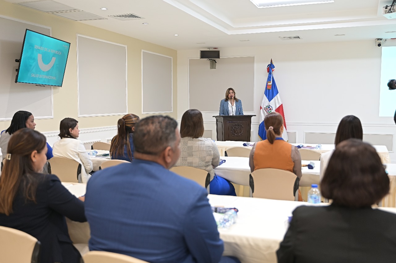 Senado de la República recibe de Humano Seguros charla sobre cobertura plan de salud internacional 1 WhatsApp Image 2025 11 05 at 6.44.21 PM 2