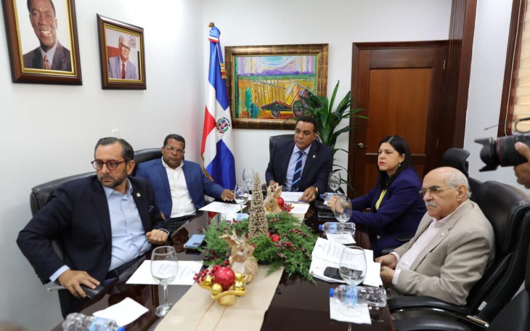 Comisión de Cultura respalda reconocimientos y avanza estudio sobre el Carnaval Marino de Río San Juan