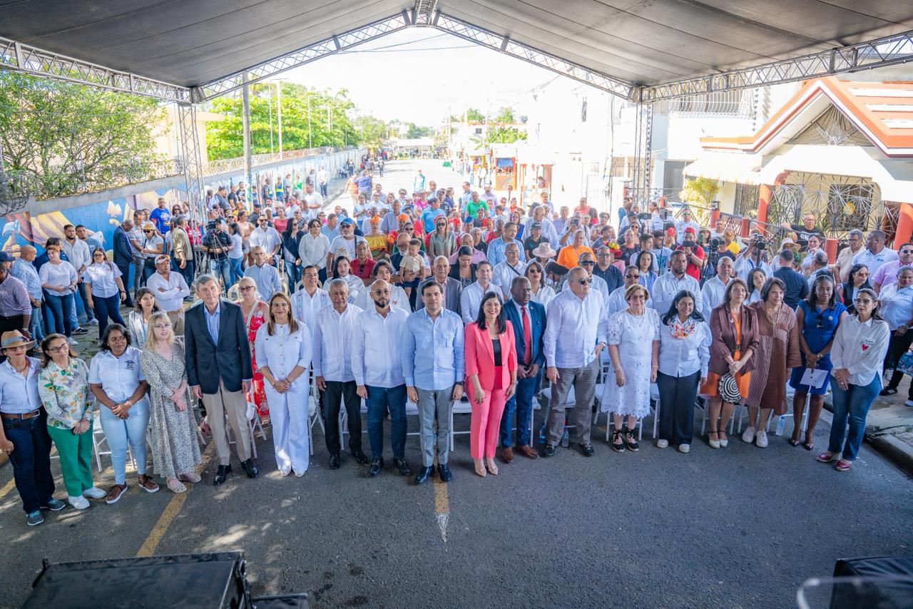 Senadora María Mercedes Ortiz encabeza Festival Cultural Hermanas Mirabal 2025 2 mar2 2