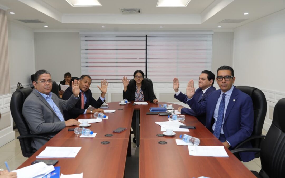 Comisión de Salud Pública favorece modificación al proyecto de ley que designa con el nombre de José Manuel Pérez Viñas, el Hospital Municipal de Cevicos