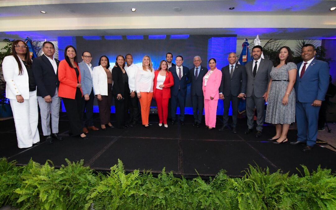 Presidente del Senado asiste a jornada “Eficiencia en Aduanas: Transformando los Estándares de la Gestión Pública”