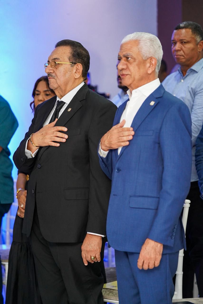 Senador Cristóbal Castillo rinde cuenta de gestión legislativa 2024-2025 1 WhatsApp Image 2025 12 13 at 10.06.00 AM