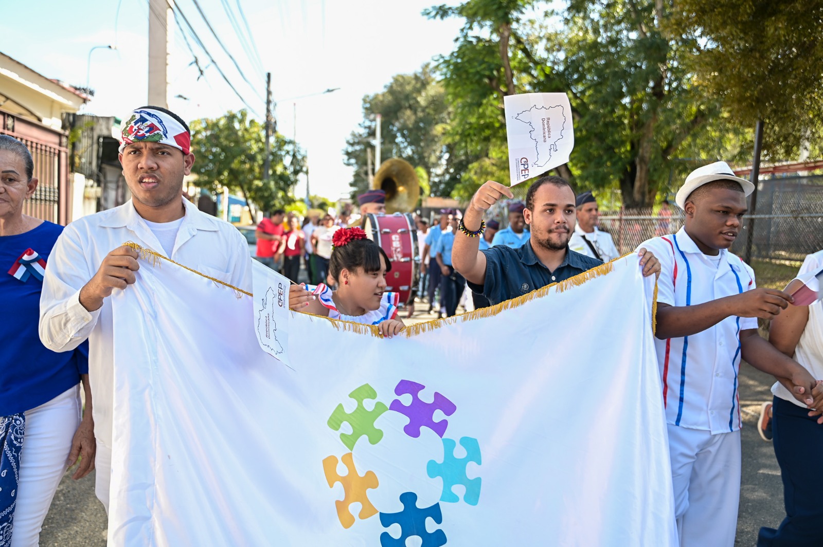 Senado de la República fortalece su política de inclusión; respalda caminata de Fundación Manos Unidas por el Autismo, en favor de hijos de colaboradores con (TEA) 1 WhatsApp Image 2026 03 02 at 2.18.50 PM