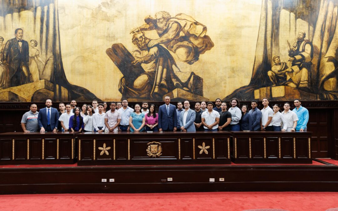 Senado abre sus puertas a estudiantes del Liceo Francisco del Rosario Sánchez, de Santo Domingo Este