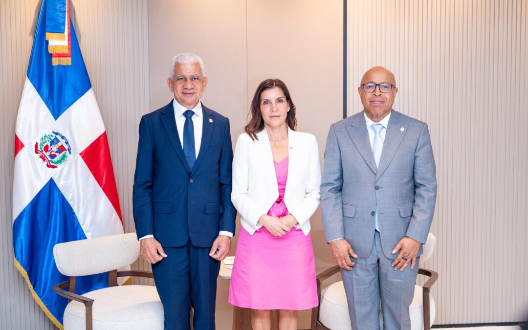 Congreso Nacional y embajadora de Estados Unidos abordan agenda legislativa y cooperación bilateral
