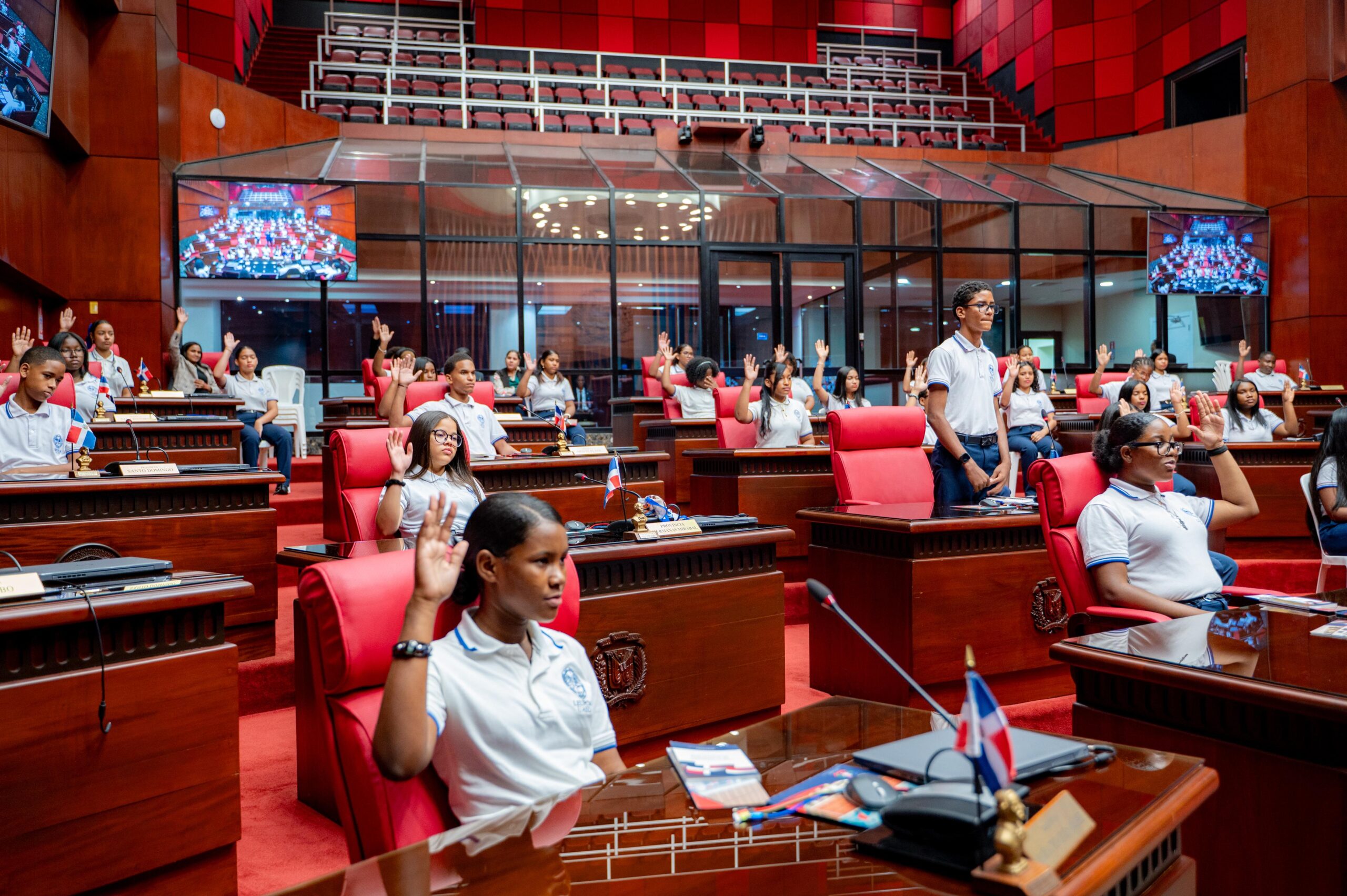 Senado abre sus puertas a estudiantes del Liceo Experimental de la UASD en la provincia Peravia 1 WhatsApp Image 2026 04 15 at 11.32.45 AM 1 scaled