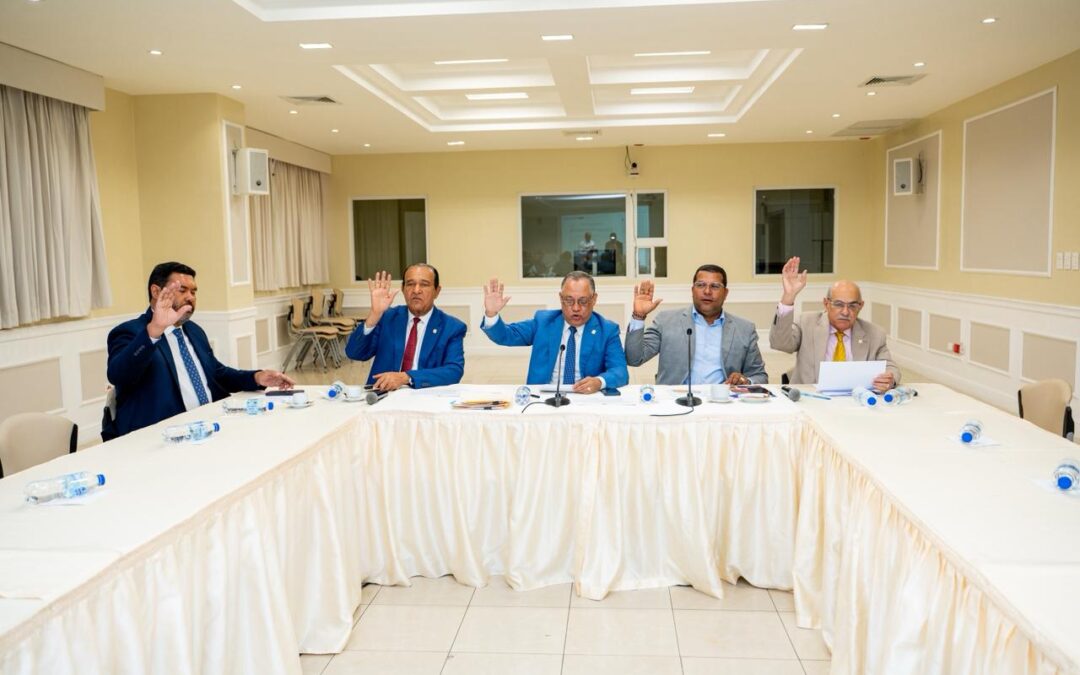 Comisión de Contratos del Senado avanza en el estudio de iniciativas y rendirá informe al Pleno