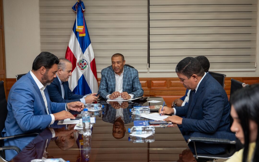 Senadores avanzan proceso de consultas en torno al proyecto de ley amortizada del subsector eléctrico