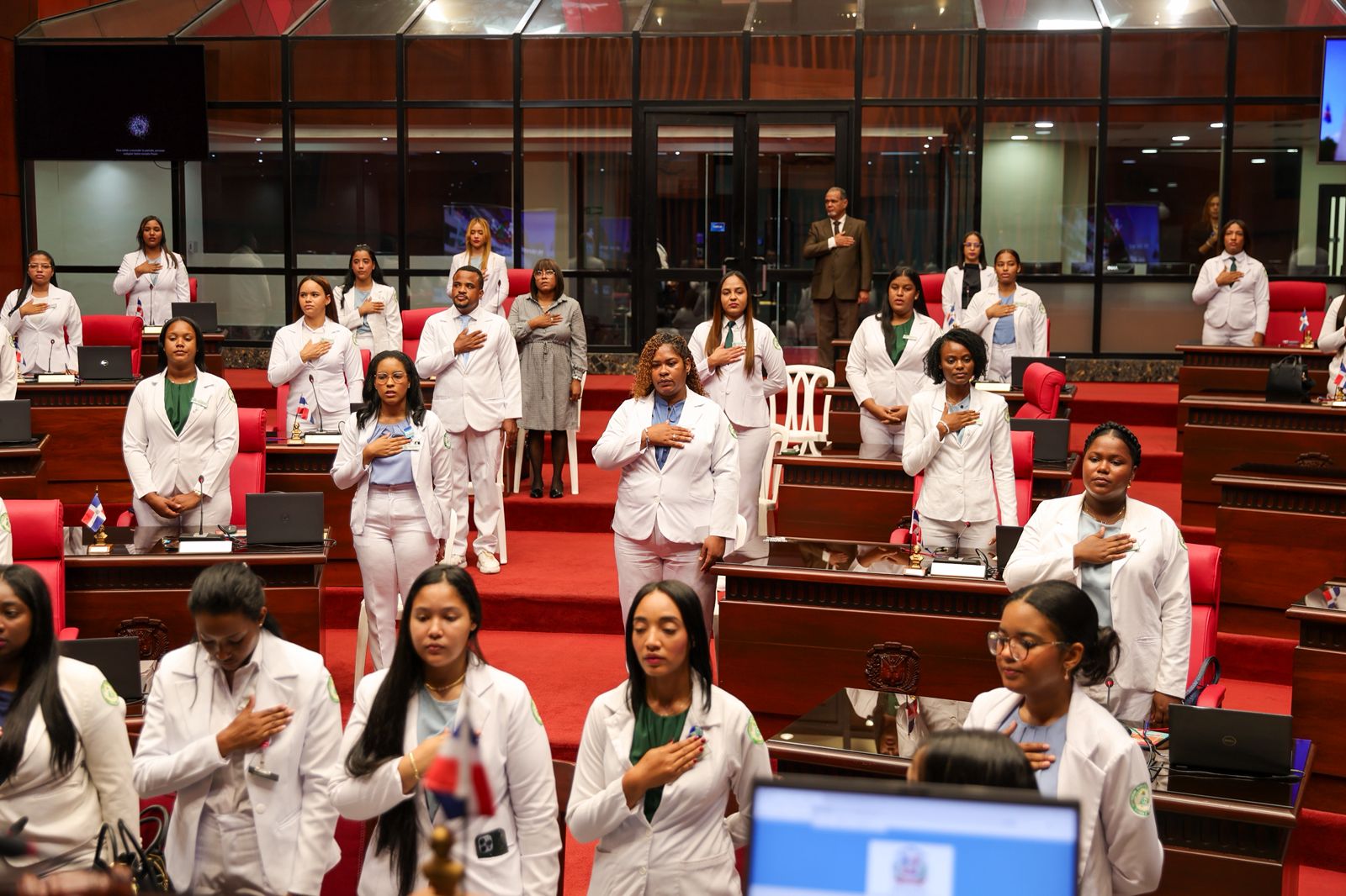 Internos de Medicina de UTESA visitan el Senado y conocen su proceso legislativo 1 WhatsApp Image 2026 05 14 at 12.19.40 PM 1