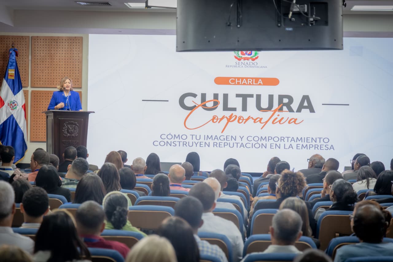 Senado realiza charla sobre cultura corporativa