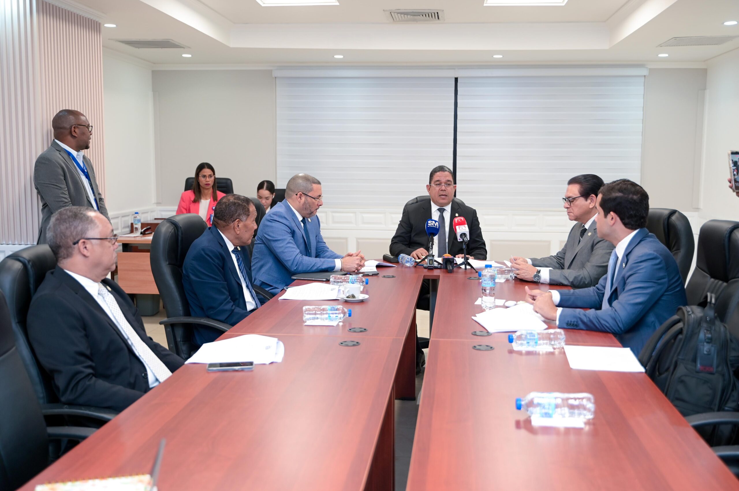 Comisión Especial da lectura íntegra al proyecto de reforma de la Ley de Salud Mental