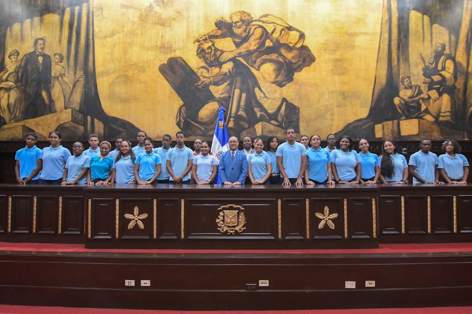 Noticias 33 Senado recibe a estudiantes del Liceo Pedro Santana de la provincia Elías Piña