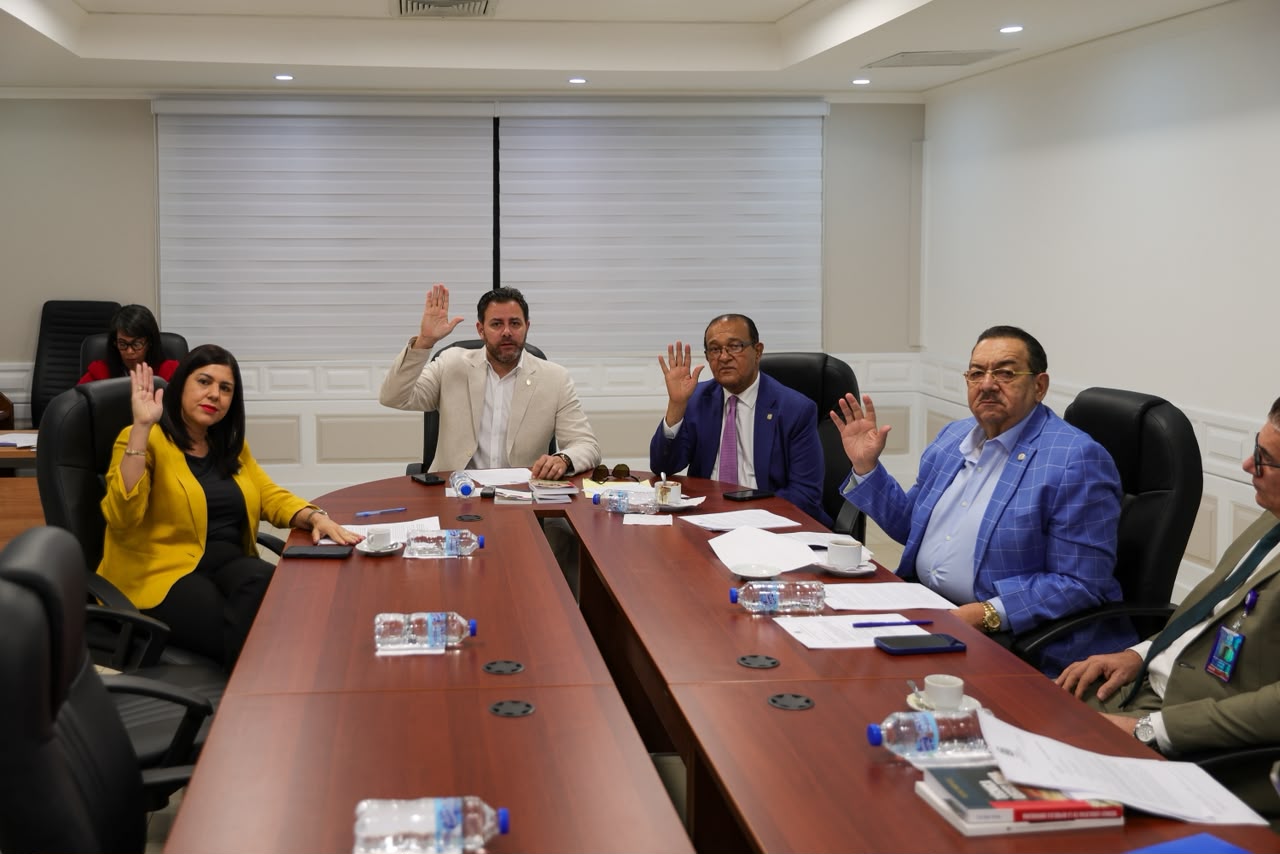 Noticias 22 Comisión de Desarrollo Municipal favorece designar tramo carretero con el nombre “Carretera de La Altagracia” en Hato Mayor