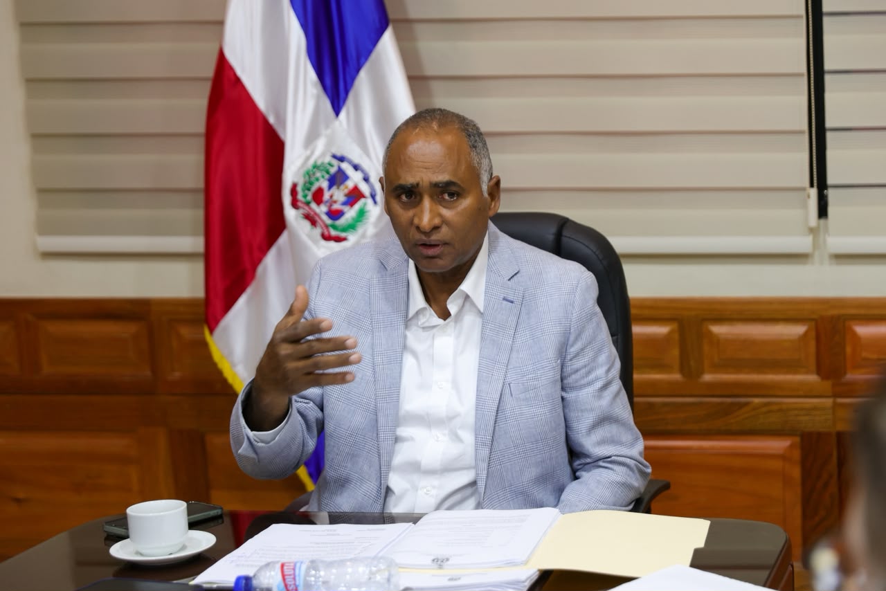 Senadores profundizan estudio proyecto de ley general de Educación y Aprendizaje a lo largo de la vida 1 WhatsApp Image 2026 07 06 at 3.42.54 PM 3