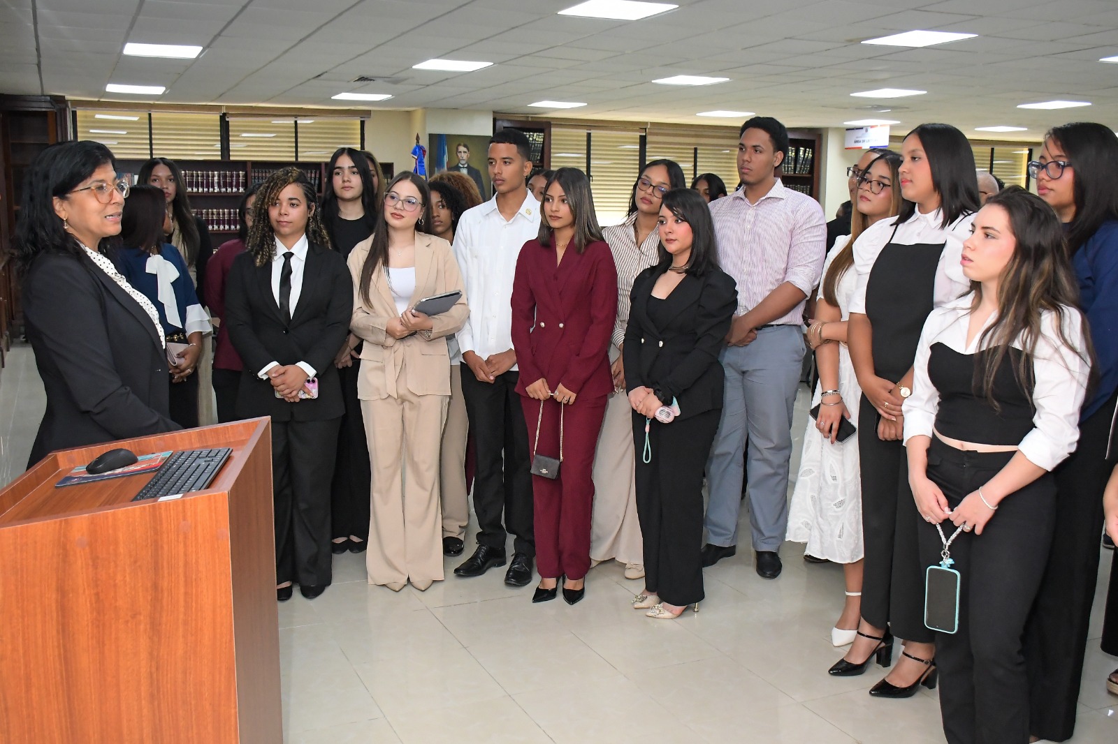 Senado recibe a estudiantes de Sociología de UCATECI, provincia La Vega 2 WhatsApp Image 2026 07 14 at 1.01.12 PM 2