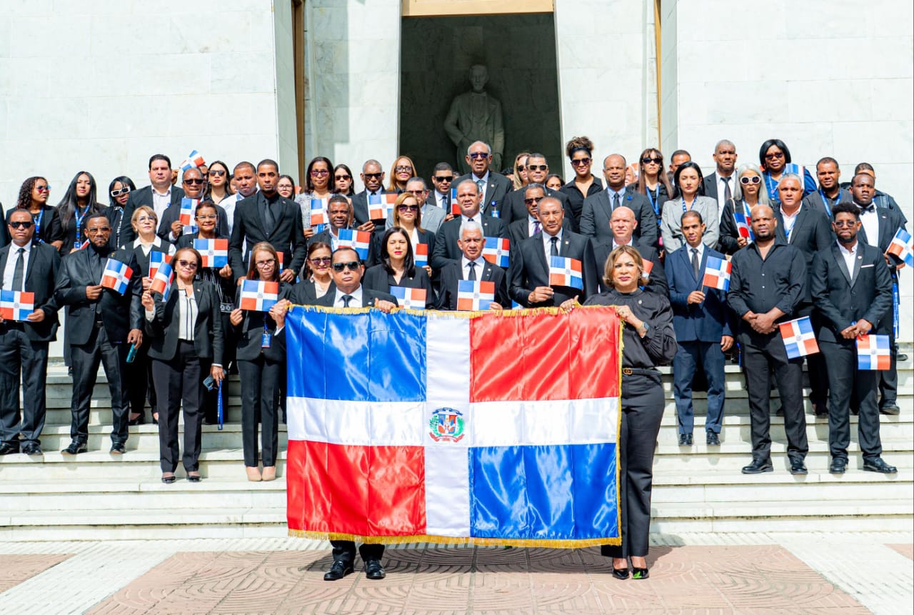 Noticias 25 Senado de la República rinde homenaje al Padre de la Patria, Juan Pablo Duarte en 150 aniversario de su fallecimiento
