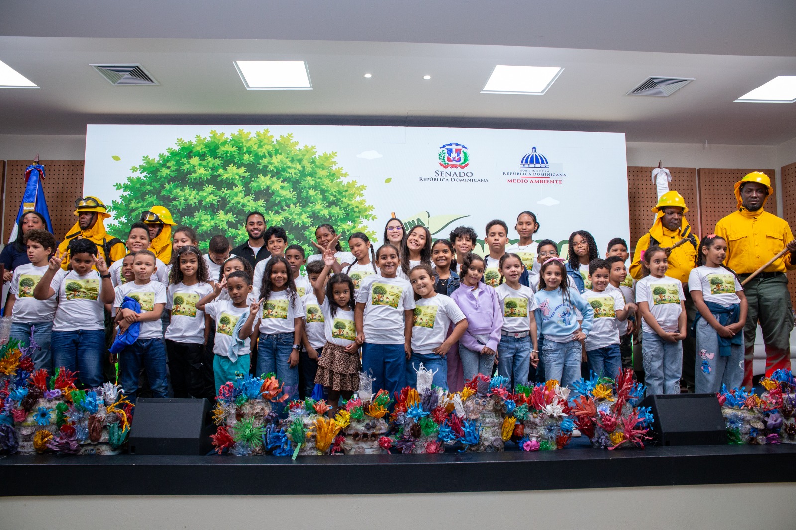 Senado impulsa la educación ambiental con la jornada “Una Aventura Medioambiental en el Senado 2026” 1 WhatsApp Image 2026 07 17 at 4.27.55 PM