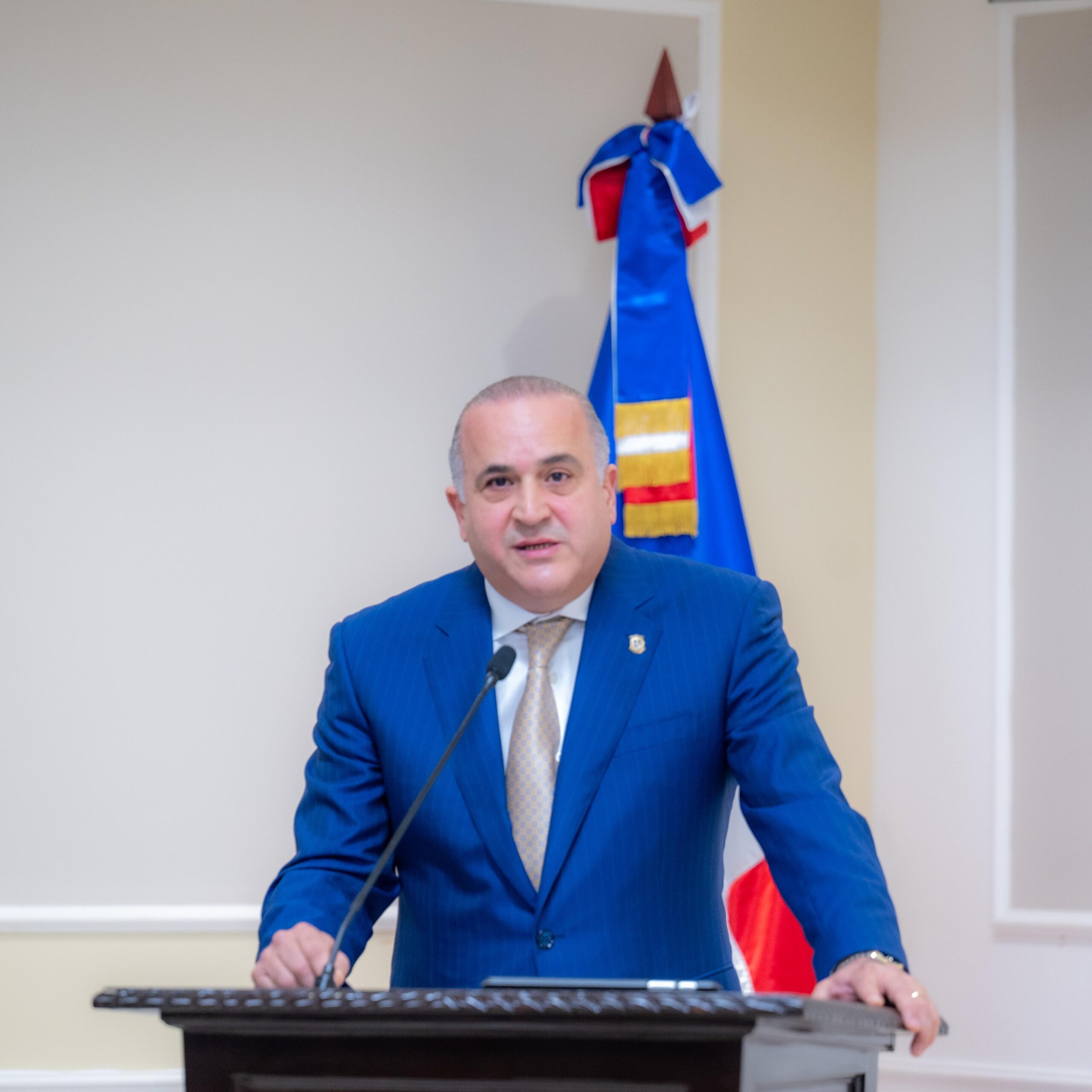 Senado reconoce a Jaime Francisco Sued Pichardo por su trayectoria empresarial y aportes al desarrollo de la industria farmacéutica 2 WhatsApp Image 2026 07 21 at 1.47.24 PM scaled